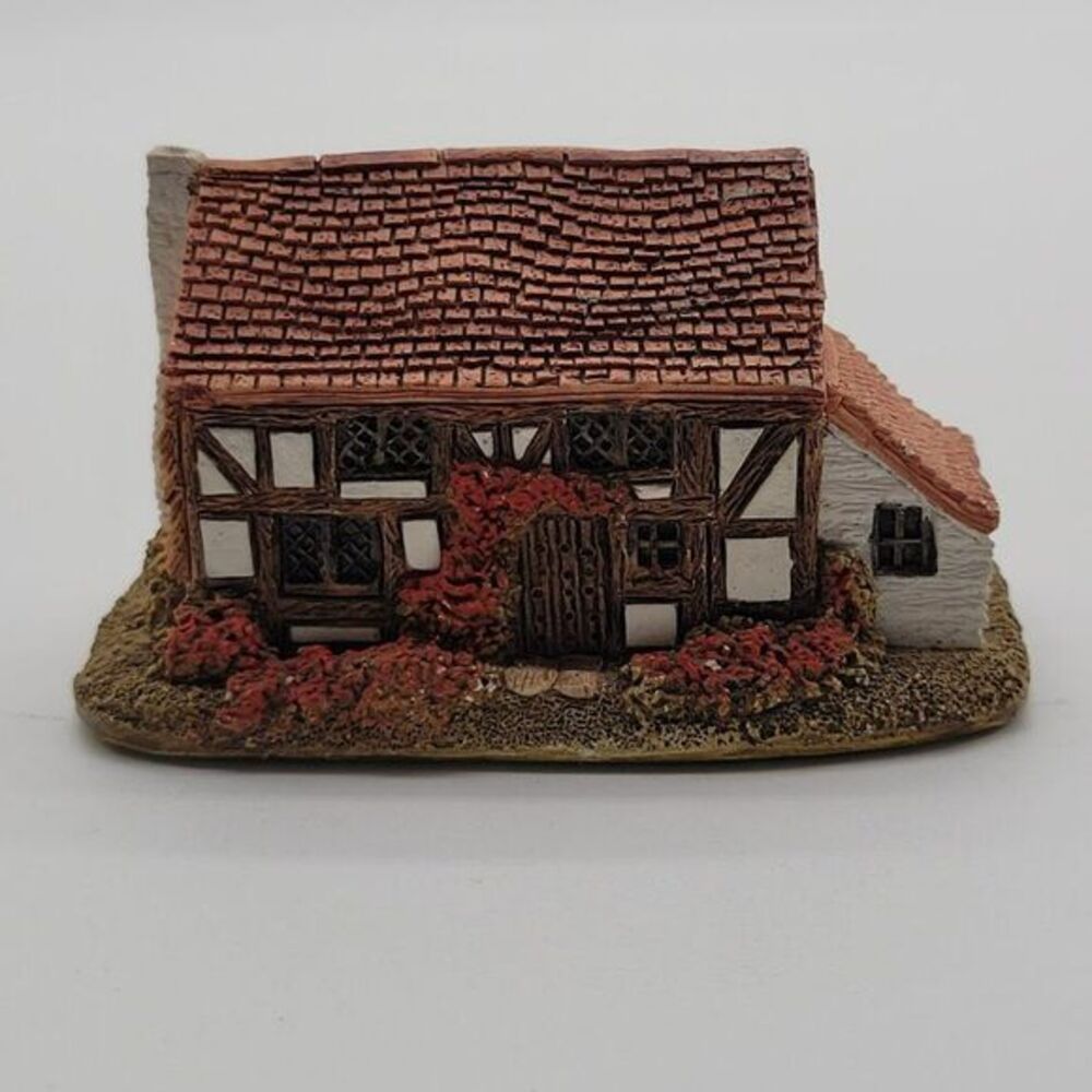 Lilliput Lane Acorn Cottage 1982-87 England Collection Figurine